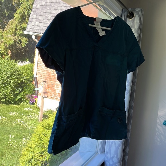 Blue Dickie’s scrub top small imperfection on back collar - Picture 2 of 3